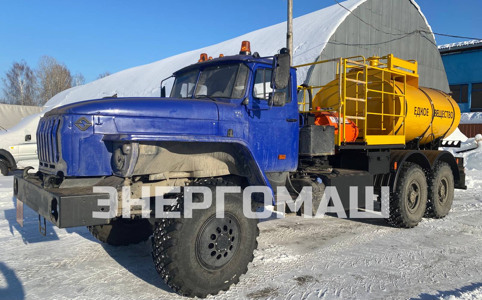Агрегат кислотной обработки скважин АК 32х50